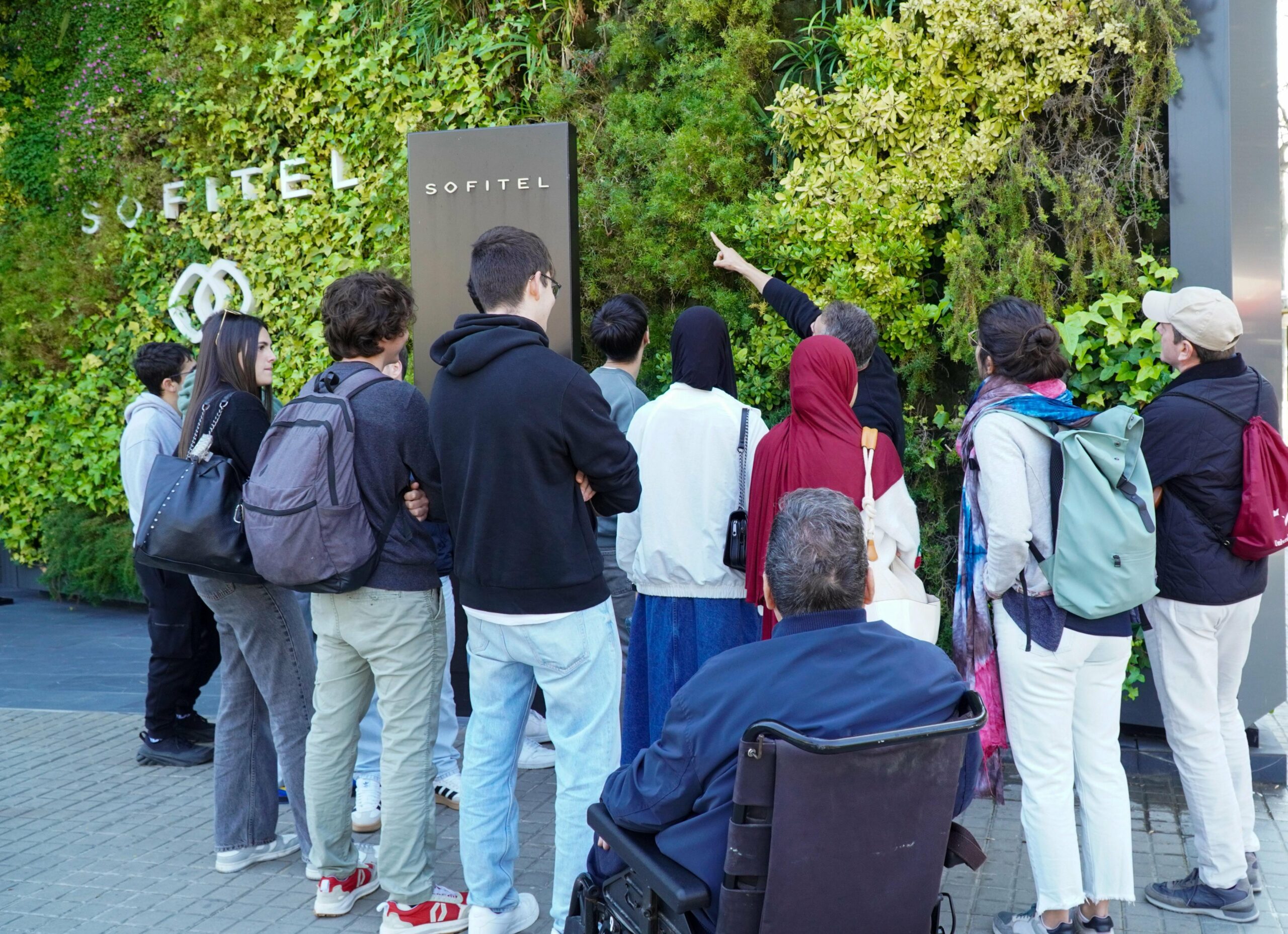 Cross-disciplinary Course “Renaturalizing the City”